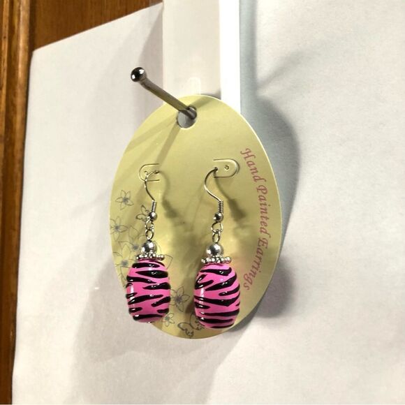 Trendy Hot Pink Tiger Striped Beaded Dangle Earrings (A)26 - Picture 5 of 8